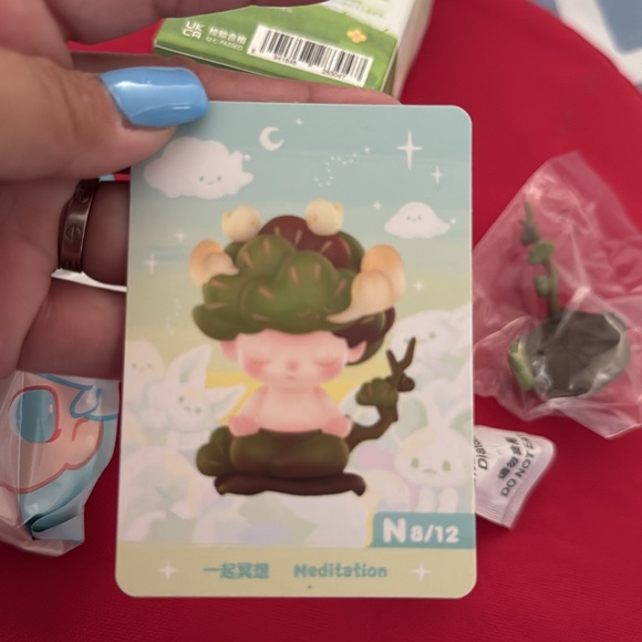 Dimoo by your side - Picture 3 of 3